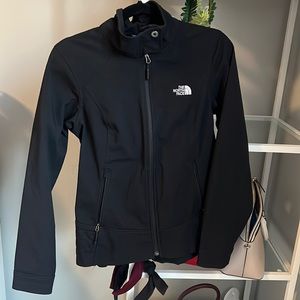 North face woman’s light jacket
